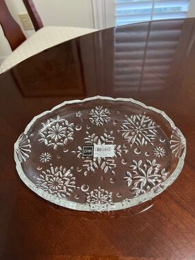 Mikasa Snowflake Oval Serving Dish